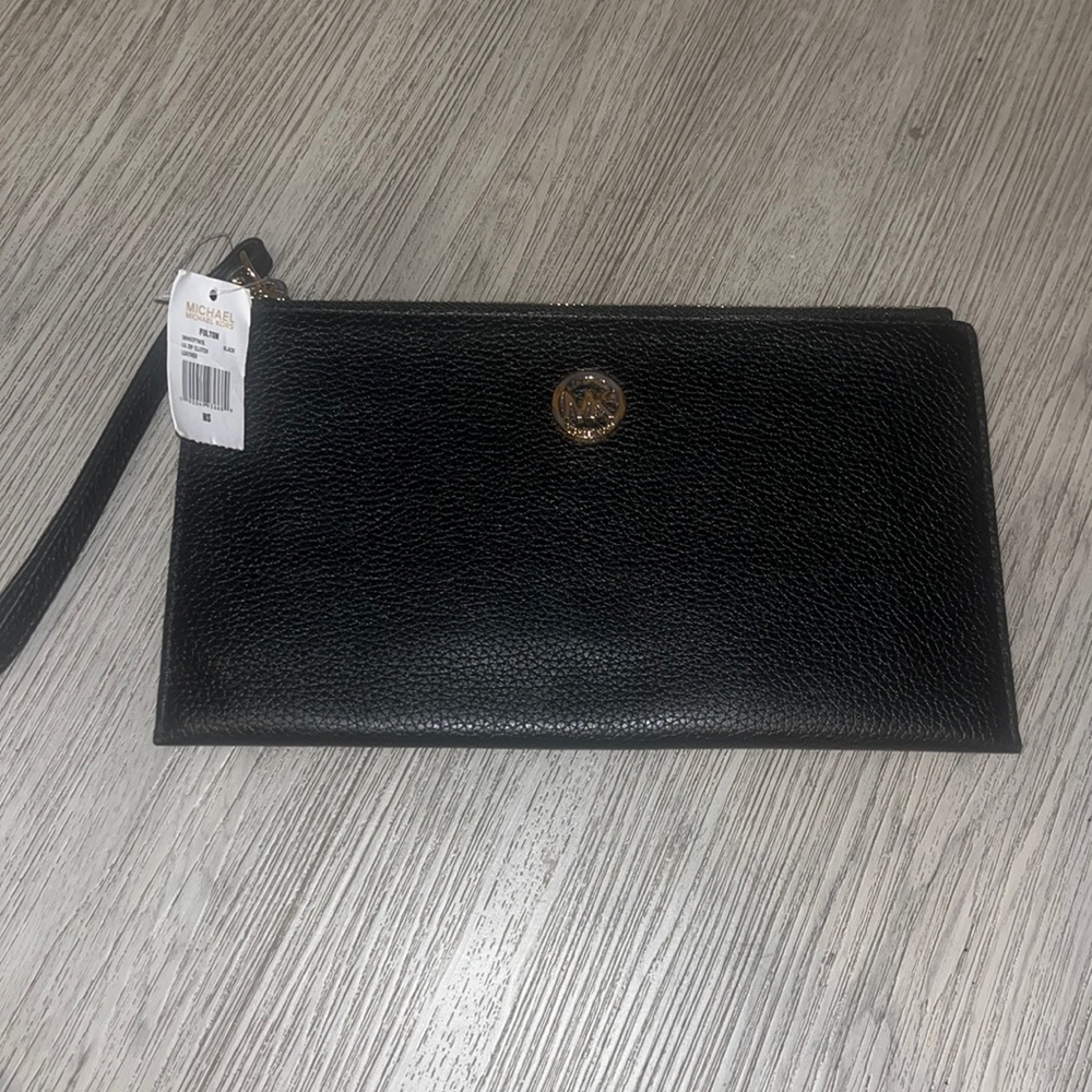 Micheal Kors Clutch